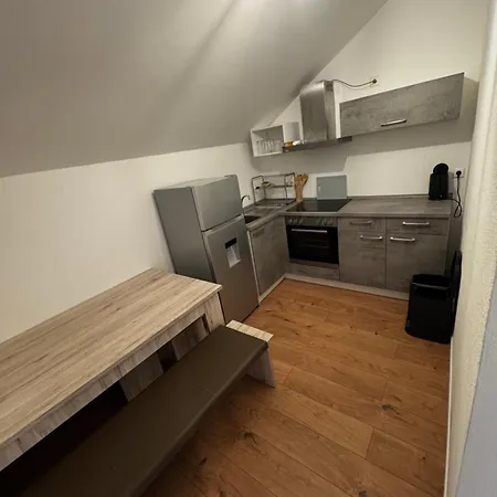 Moderne 4 Personen 아파트 *
