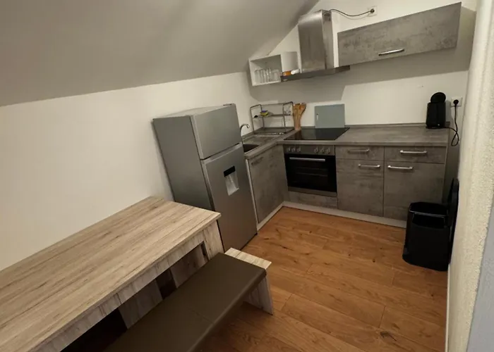 Moderne 4 Personen 아파트 *